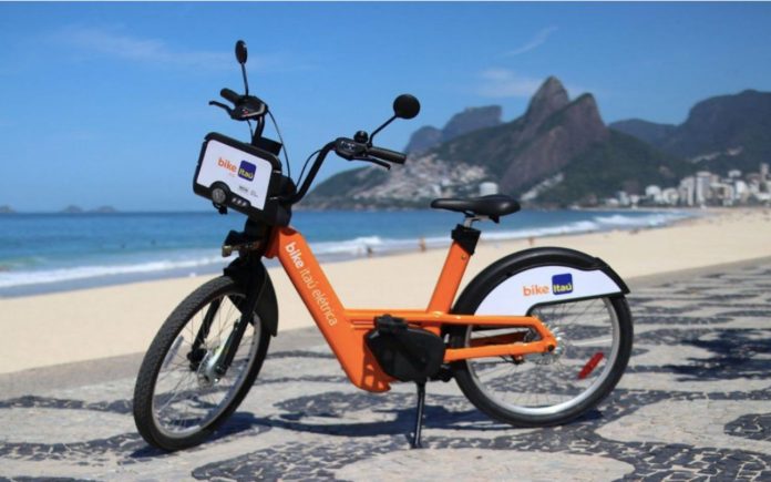 Fotografica de bicicleta elétrica que endatiza a alta do mercado
