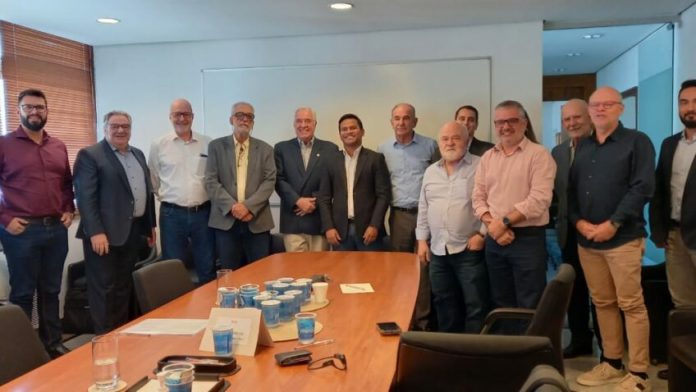 Governo federal se reúne com empresários e especialistas em mobilidade