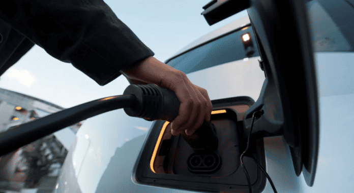 Raízen Power e Indigo se unem para impulsionar recarga elétrica no Brasil