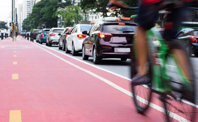 Uso da bicicleta ganha cada vez mais espaço nas ruas brasileiras