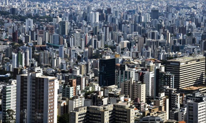 Preços de imóveis saltam 5,63% em 12 meses e superam a inflação; confira as cidades mais caras